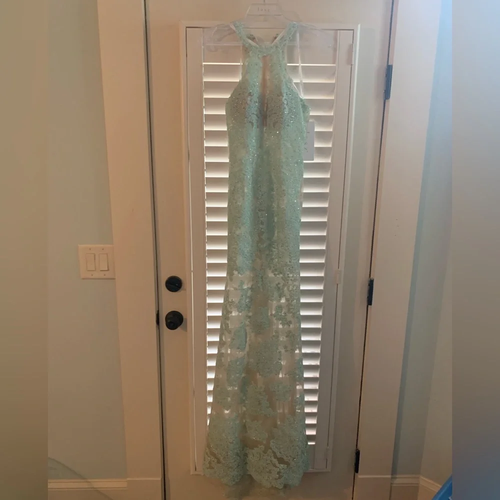 Jasz Couture 7249 formal prom dress - Picture 4 of 6